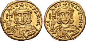 Constantine V Copronymus, with Leo III, AV Solidus. Constantinople, AD 745-750. C LЄON PA MЧL, crowned and draped bust of Leo facing, holding cross po...