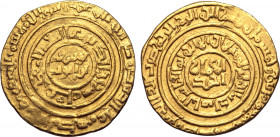 Ayyubids, Al-Nasir Yusuf I (Saladin) AV Dinar. Al-Qahira mint, AH 585 = AD 1189. Mint and date formula in outer margin; citing the Abbasid caliph "Abu...