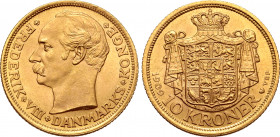Denmark, Kingdom. Frederik VIII AV 10 Kroner. Copenhagen mint, 1909. ❀ FEDERIK ❀ VIII ❀ DANMARKS ❀ KONGE ❀, bust to left / Crowned and mantled coat-of...