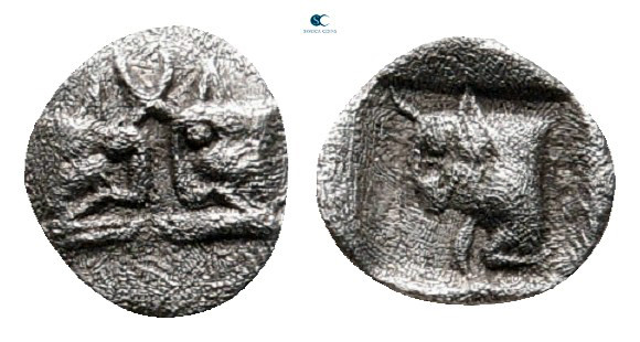 Caria. Uncertain mint circa 480-450 BC. 
Tetartemorion AR

6 mm, 0,12 g


...