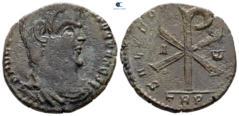 Decentius, as Caesar AD 350-353. Treveri
Follis Æ

24 mm, 6,12 g



nearl...