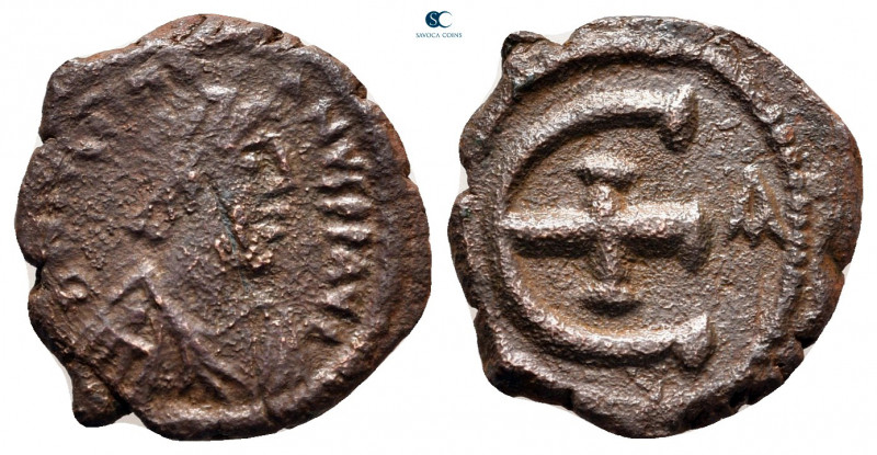 Justinian I AD 527-565. Theoupolis (Antioch)
Pentanummium Æ

15 mm, 1,93 g
...