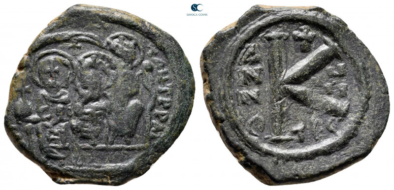 Justin II and Sophia AD 565-578. Thessalonica
Half Follis or 20 Nummi Æ

23 m...