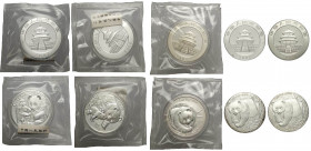 China, People's Republic, Lot of 5 coins of 1 OZ Silver 10 Yuan Panda: 2001, 2002, 2003, 2004, 2005