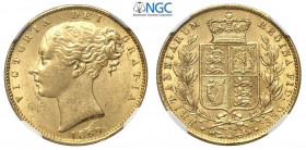 Great Britain, Victoria, Shield Sovereign 1869 die number 7, Au mm 22 in Slab NGC MS61