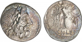 Quinario. 88 a.C. CORNELIA-51. Cn. Cornelius Lentulus. Anv.: Cabeza laureada de Júpiter a derecha. Rev.: Victoria en pie a derecha coronando un trofeo...