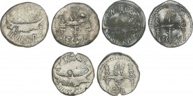 Lote 3 monedas Denario. Acuñadas el 32-31 a.C. MARCO ANTONIO. AR. Águila legionaria entre dos insignias militares LEG II, VI, XX. Pátina. A EXAMINAR. ...