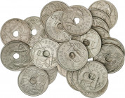 Lote 33 monedas 50 Céntimos. 1949 (*19-51). Flechas hacia abajo. A EXAMINAR. MBC+ a SC.
