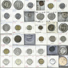 Lote 55 monedas. IMPERIO ROMANO a JUAN CARLOS I. AE, Latón, Ni, AR. Destacan 2x 1 Peseta 1933 en AR, 2x Antoniniano de Aureliano y 2x Dracma Sasánidas...