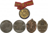 Lote 3 medallas Republicanas. 1869, 1873 y 1935. Br y latón con esmalte. Ø 28 a 33 mm. Incluye: Demócratas Republicanos 1869, Proclamación republica 1...