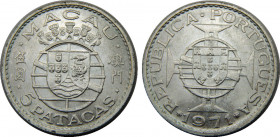 MACAU 1971 Overseas province of Portugual 5 PATACAS SILVER MS10.1g 
KM# 5a