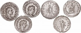 IMPERIO ROMANO
LOTES DE CONJUNTO
Lote de 3 monedas. AR. Antoniniano. Filipo I (2) y Gordiano III. MBC+ a MBC