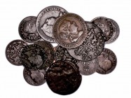 MONARQUÍA ESPAÑOLA
LOTES DE CONJUNTO
Lote de 16 monedas. AE. De Felipe IV a Isabel II. Diversos valores. Comercial. MBC a BC-