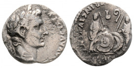 Roman Imperial
Augustus, (27 BC - AD 14). Lugdunum
AR Denarius ( 15.6 mm 2,49 g ).
Obv: CAESAR AVGVSTVS DIVI F PATER PATRIAE Laureate head of Augustus...