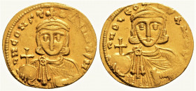 Byzantine
Leo III 'the Isaurian', with Constantine V, (724-731 AD) Constantinople
AV Solidus (20,3mm 4,44g) 
Obv: ∂ NO LЄON P A MЧL', crowned bust of ...