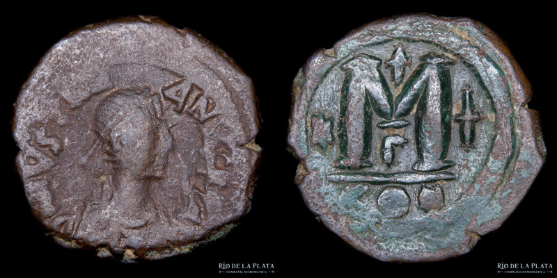 Bizancio. Justiniano I 527-565DC. AE Follis, ceca de Constantinopla, oficina 3ra...