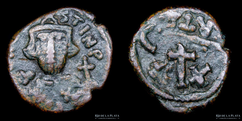 Bizancio. Constante II 641-668DC. AE 1/2 Follis, ceca de Cartago. 19.0mm; 5.26g....