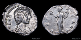 Julia Domna 193-217DC. AR Denario. Venus