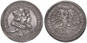 Erzherzog Leopold V. 1619 - 1632
2 Taler, o. Jahr. auf die Hochzeit mit Claudia von Medici
Hall
57,12g
M./T. 487, Enz. 202 var.
ss/vz
