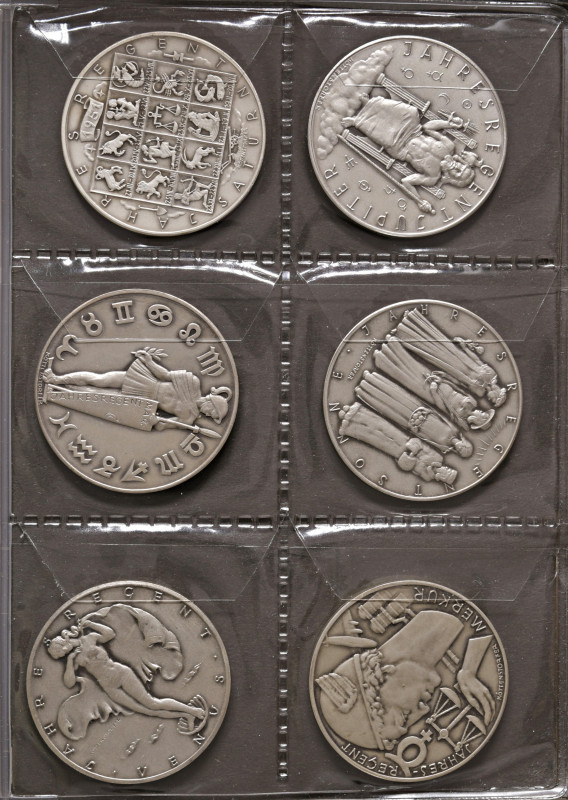 2. Republik - ab 1945
Lot. ca. 94 Stück diverse Kalender-Medaillen ab 1933 bis 1...