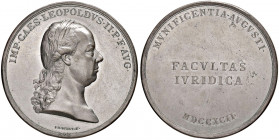 Leopold II. 1790 - 1792
Sn Medaille, 1792. Prämienmedaille der juridischen Fakultät auf den Rektor der Universität, RECTORATVS VNIVERSITATIS, Belorbee...