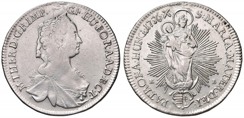 Maria Theresia 1740 - 1780
1/2 Taler, 1756. KB Kremnitz
13,84g
Fr. 1095, Her. 72...