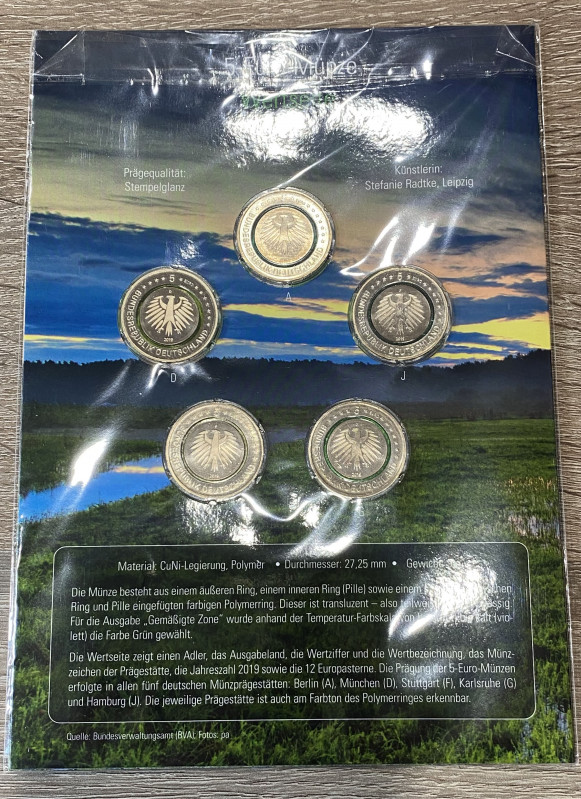 GERMANIA. Folder con 5 monete da 5 euro 2019. FDC