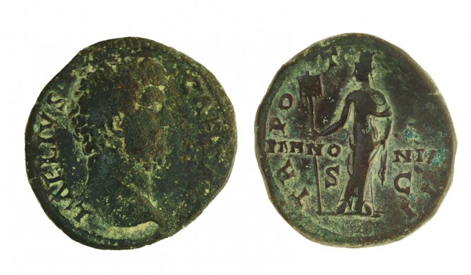 AELIO. Sestercio. Roma. R/ Pannonia de frente mirando a izq. con vexilo en su ma...