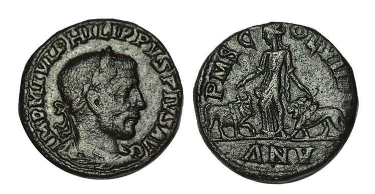 FILIPO I. AE- 28. Moesia. Viminacium. R/ Moesia de frente acaricia león y toro q...