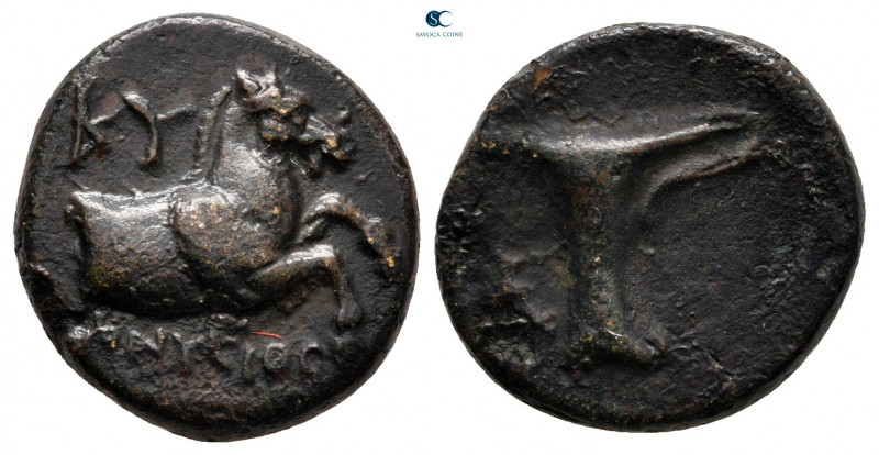 Aiolis. Kyme . ΔΙΟΝΥΣΙΟΣ (Dionysios), magistrate circa 320-250 BC. 
Bronze Æ
...