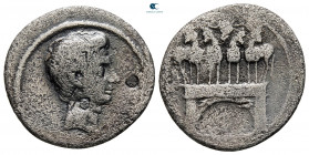 The Triumvirs. Octavian 30-29 BC. Uncertain mint in Italy. Denarius AR