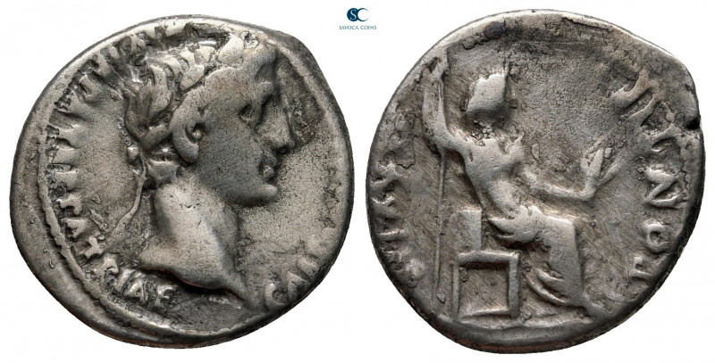 Augustus 27 BC-AD 14. Lugdunum (Lyon)
Denarius AR

17 mm, 3,61 g

CA[ESAR A...