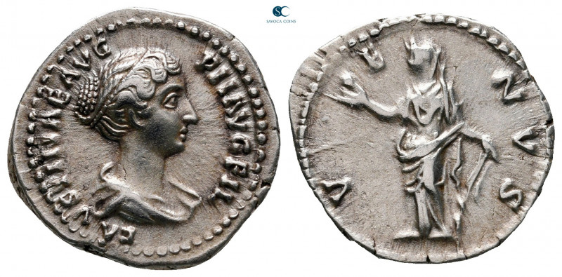 Faustina II AD 147-175. Rome
Denarius AR

17 mm, 3,43 g

FAVSTINAE AVG PII ...