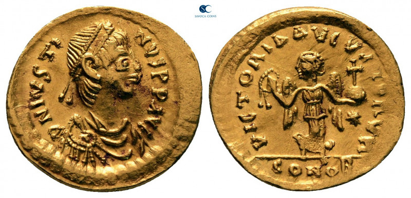 Justin I AD 518-527. Constantinople
Tremissis AV

16 mm, 1,43 g

D N IVSTI-...