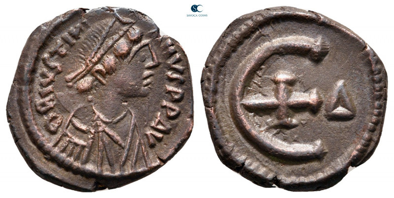 Justinian I AD 527-565. Theoupolis (Antioch)
Pentanummium Æ

15 mm, 2,46 g
...