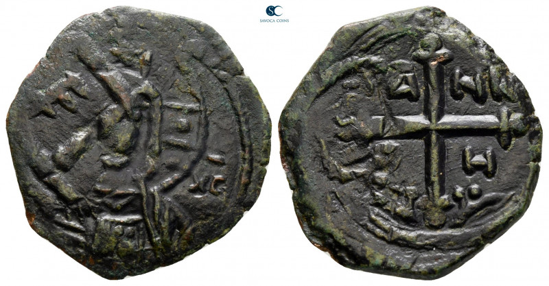 Tancred, regent AD 1101-1112. Antioch
Follis Æ

22 mm, 3,54 g

Facing bust ...