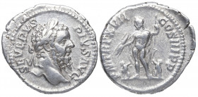 209 d.C. Septimio Severo. Roma. Denario. DS 4133 a.2.b. Ag. 3,01 g. PM TR P XVII COS III PP. Júpiter a izquierda, niños a su lado. MBC+. Est.60.