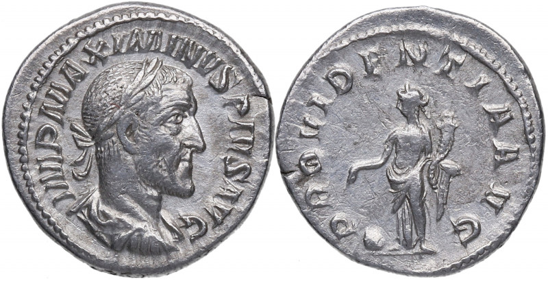 230 d.C. Maximino I. Roma. Denario. RSC 77 – RIC 13. Ag. 2,88 g. PROVIDENTIA AVG...