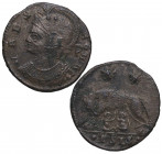 307-337 d.C. Constantino I (307-337). Siscia. AE3. Ae. 2,30 g. Busto con casco de Roma a la izquierda, con manto imperial /Sin leyenda, loba de pie a ...