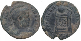 321-3 d.C. Constantino I (307-337). Treveri. AE3. Ae. 2,56 g. /VOT-IS-XX.PTR. 1ª Oficina. Insignificante rotura. BC. Est.20.