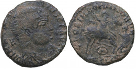 350-2 d.C.. Magnencio. Maiorina. Ae. 3,79 g. /GLORIA ROMANORUM. BC+. Est.40.