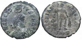 395-408 d.C. Arcadio (395-403). Heraclea. AE2. Cu. 4,30 g. D N ARCAD-IVS P F AVG Busto de Arcadio, diademado de perlas, drapeado y acorazado, a la der...