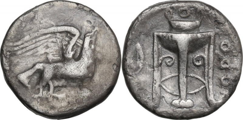 Greek Italy. Bruttium, Kroton. AR Stater, 425-350 BC. Obv. Tripod.; to left, bay...
