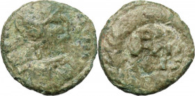 Ostrogothic Italy. Witigis (536-539). AE Decanummium. Ravenna mint. Obv. Helmeted and cuirassed bust of Roma right. Rev. D N / WIT / IGIS / RIX in fou...