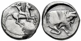 Sicily. Gela. Didrachm. 490/85-480/75 BC. (Hgc-2, 363). Anv.: Nude horseman galloping right, brandishing a spear overhead. Rev.: CEΛA(Σ), Forepart of ...