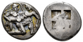 Thrace Islands. Thasos. Tetradrachm. 460 BC. (Sng Cop-1009). (Le Rider-2). Anv.: Satyr carrying off protesting nymph. Rev.: Quadripartite incuse squar...