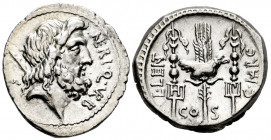 Nerius. Cn. Nerius, L.Cornelius y C. Claudius. Denarius. 49 BC. Rome. (Ffc-940). (Craw-441/1). (Cal-1047). Anv.: NERI. Q. VRB., (NE y VR interlace), b...