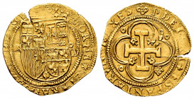 Charles-Joanna (1504-1555). 1 escudo. Segovia. D. (Cal-187 var). (Tauler-15a, plate coin). Au. 3,37 g. Aqueduct on reverse. Legend ESPANIARVM REXES DE...