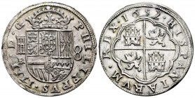 Philip IV (1621-1665). 8 reales. 1652. Segovia. BR. (Cal-1616). Ag. 27,10 g. Three fleurs de lis on Burgundy. 8 to the right, smaller horizontal aqued...