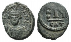 Maurice Tiberius (582-602). Æ 10 Nummi (15mm, 2.86g, 6h). Catania, year 7 (588/9). Crowned and cuirassed facing bust, holding globus cruciger and shie...